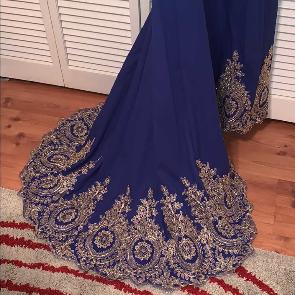 Wedding/Prom Event Dress - Picture 2 of 5